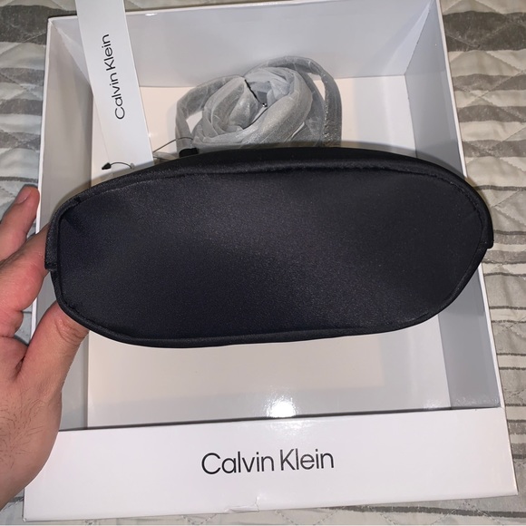 Calvin Klein Crossbody Black Bag - Picture 5 of 8